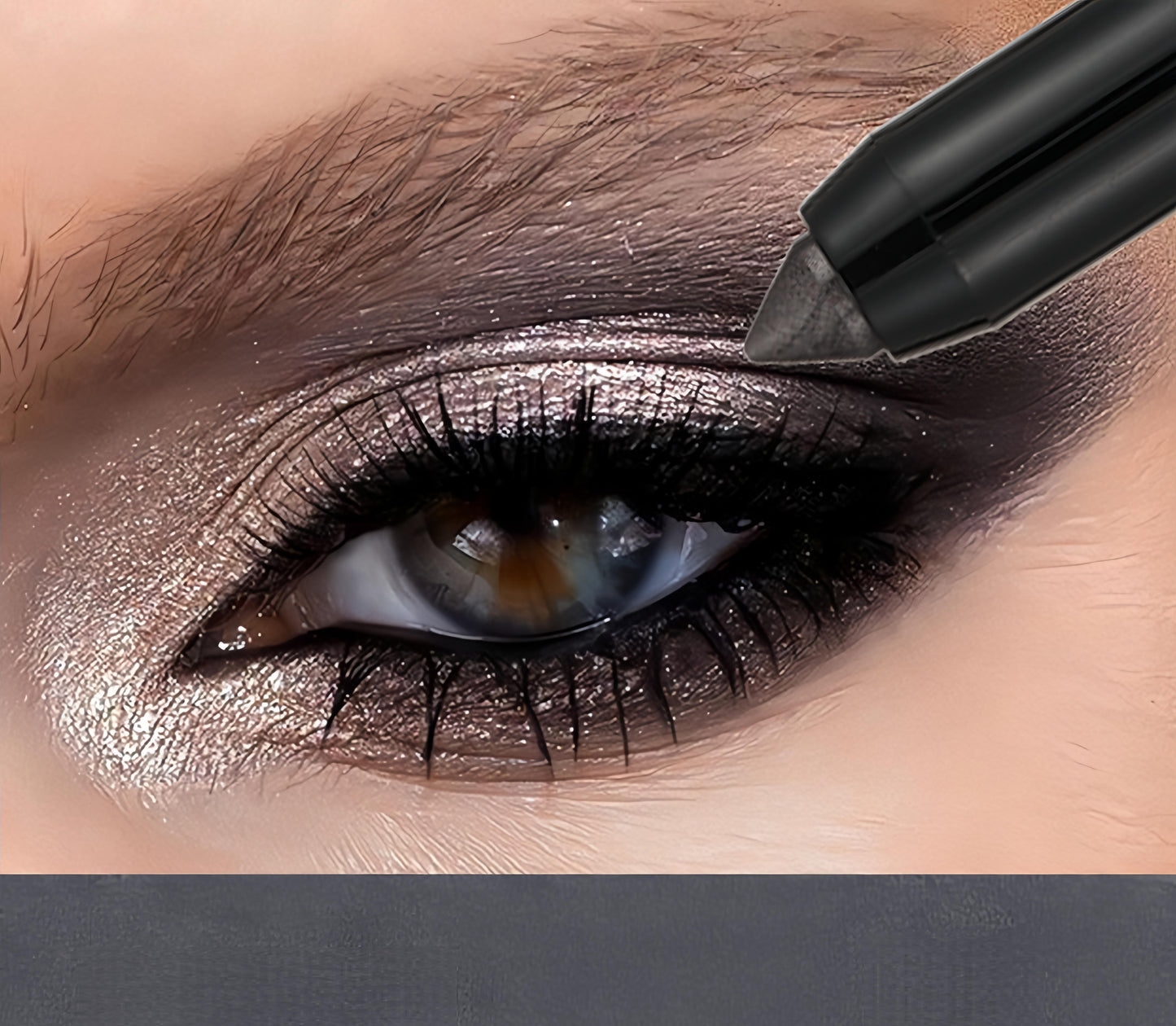 ✨ All-in-One Waterproof Eyeshadow Stick – Color That Lasts All Day